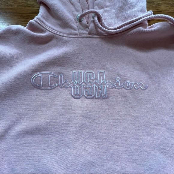 ⭐️ CHAMPION USA Baby Pink Cropped Comfy Cozy Hoodie Sweatshirt Size EXTRA SMALL - Picture 8 of 13